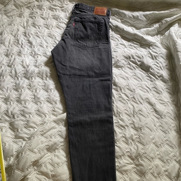 Levis’s mom jeans - Picture 10 of 10